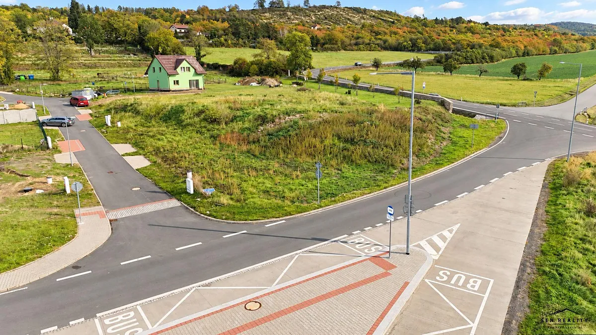 Prodej stavebního pozemku 853 m²